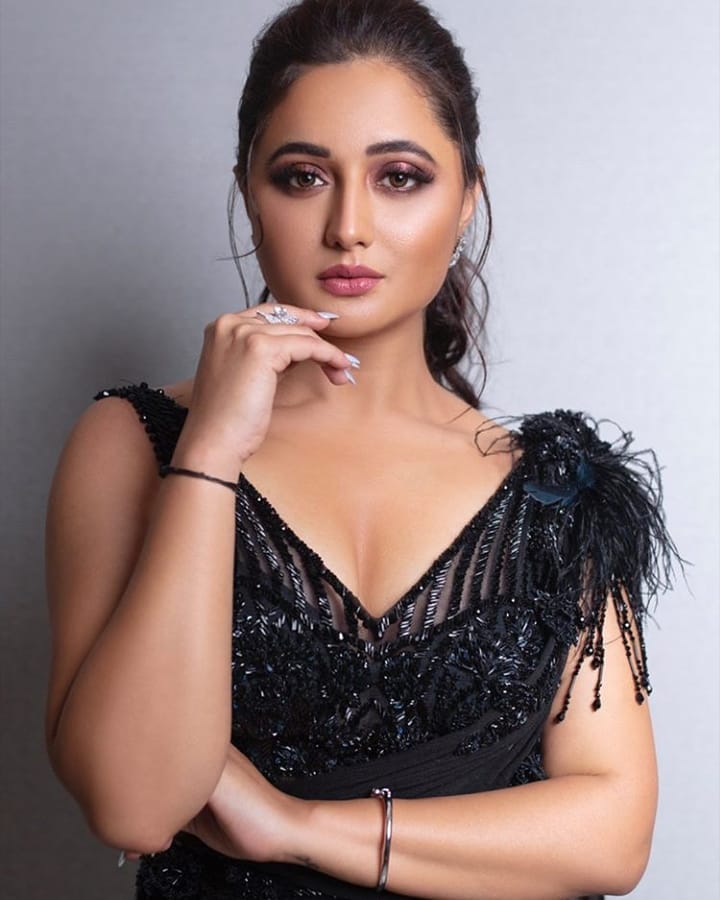 Rashami Desai   Height, Weight, Age, Stats, Wiki and More